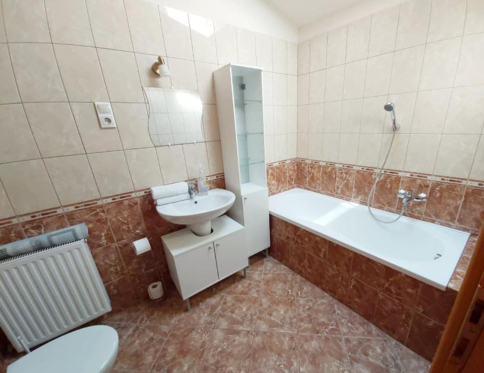 Mediterran Apartman Zalakaros Esterno foto